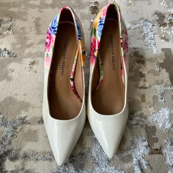 Christian Siriano Heels size 8 . - Picture 2 of 3